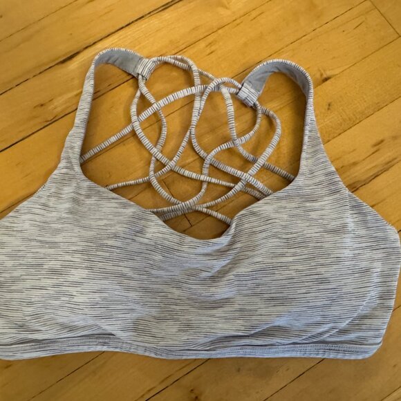 Free to Be Zen Bra - Lululemon size 6 - Picture 7 of 9